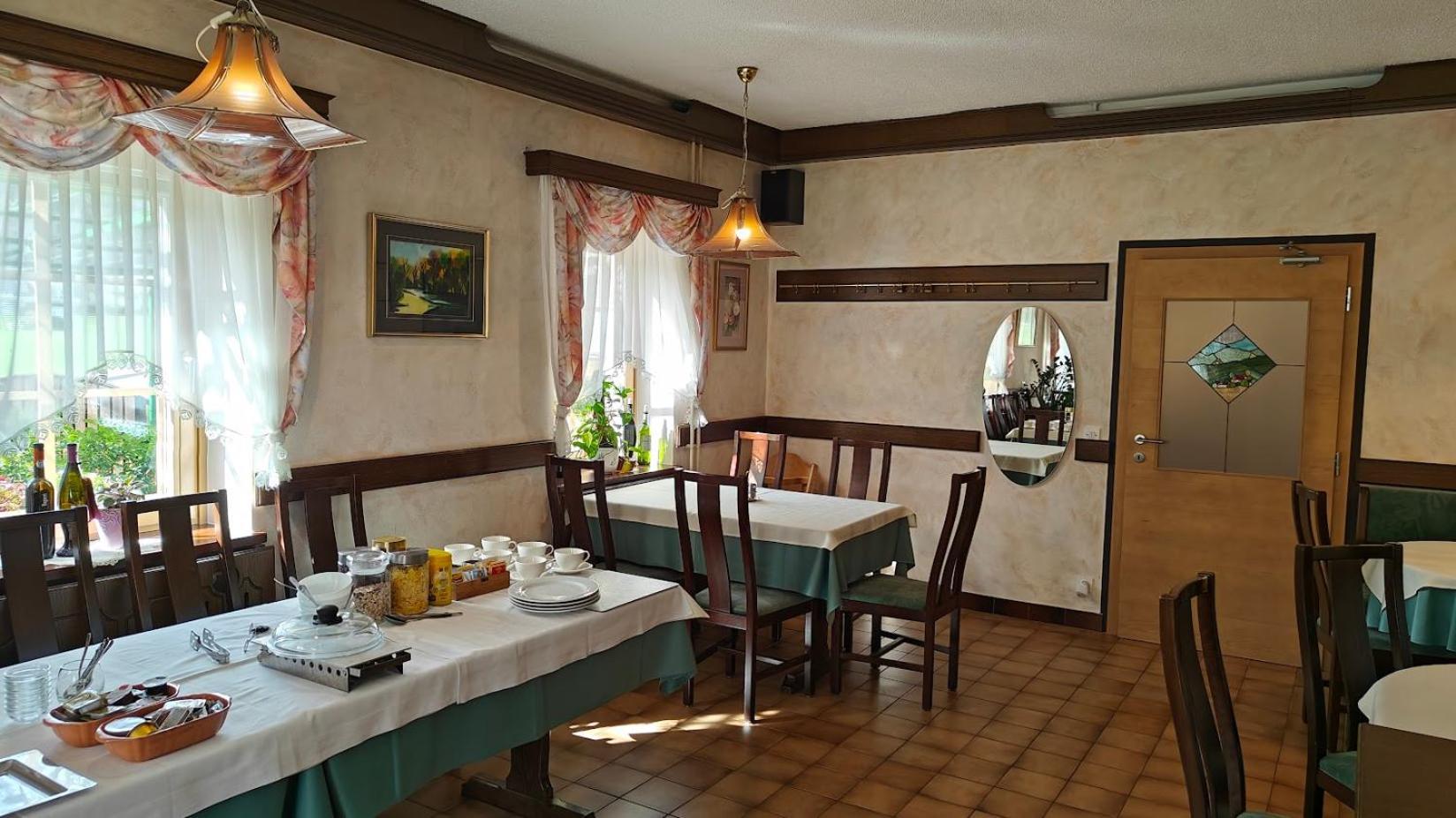 Guesthouse Pri Zalogarju Железнікі Екстер'єр фото